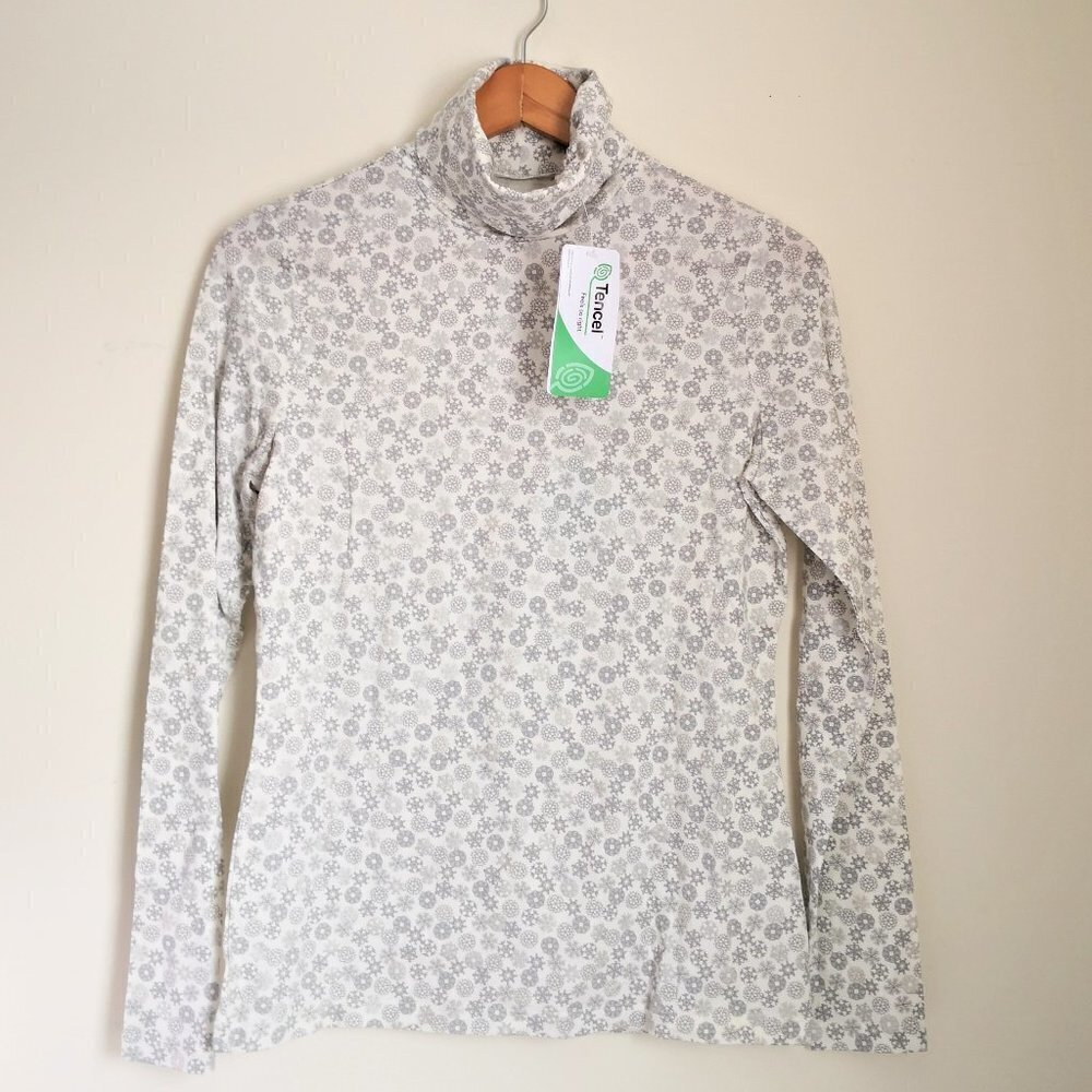 Lands' End Snowflake Print Turtleneck Long Sleeve Top Size S(6-8)